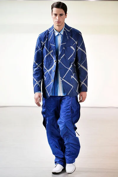 Look 13